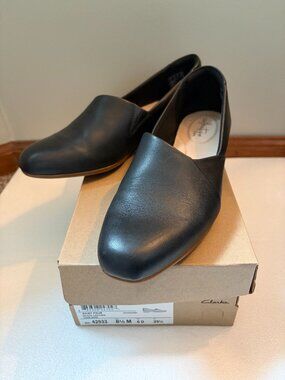 Clarks Juliet Palm Black Leather Flats - Size 8.5M
